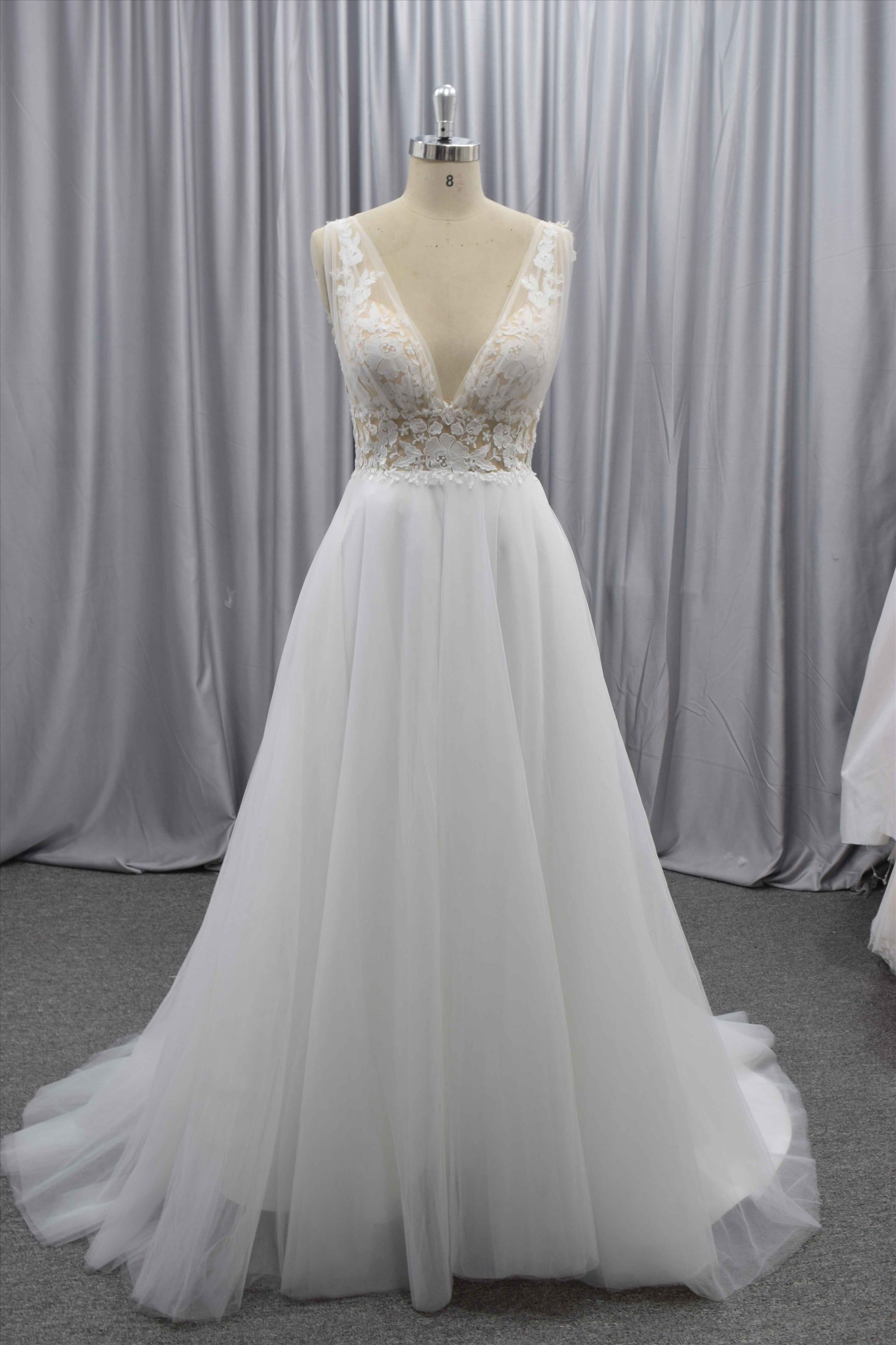 Vintage A line bridal gown V back wedding gown in cheap price