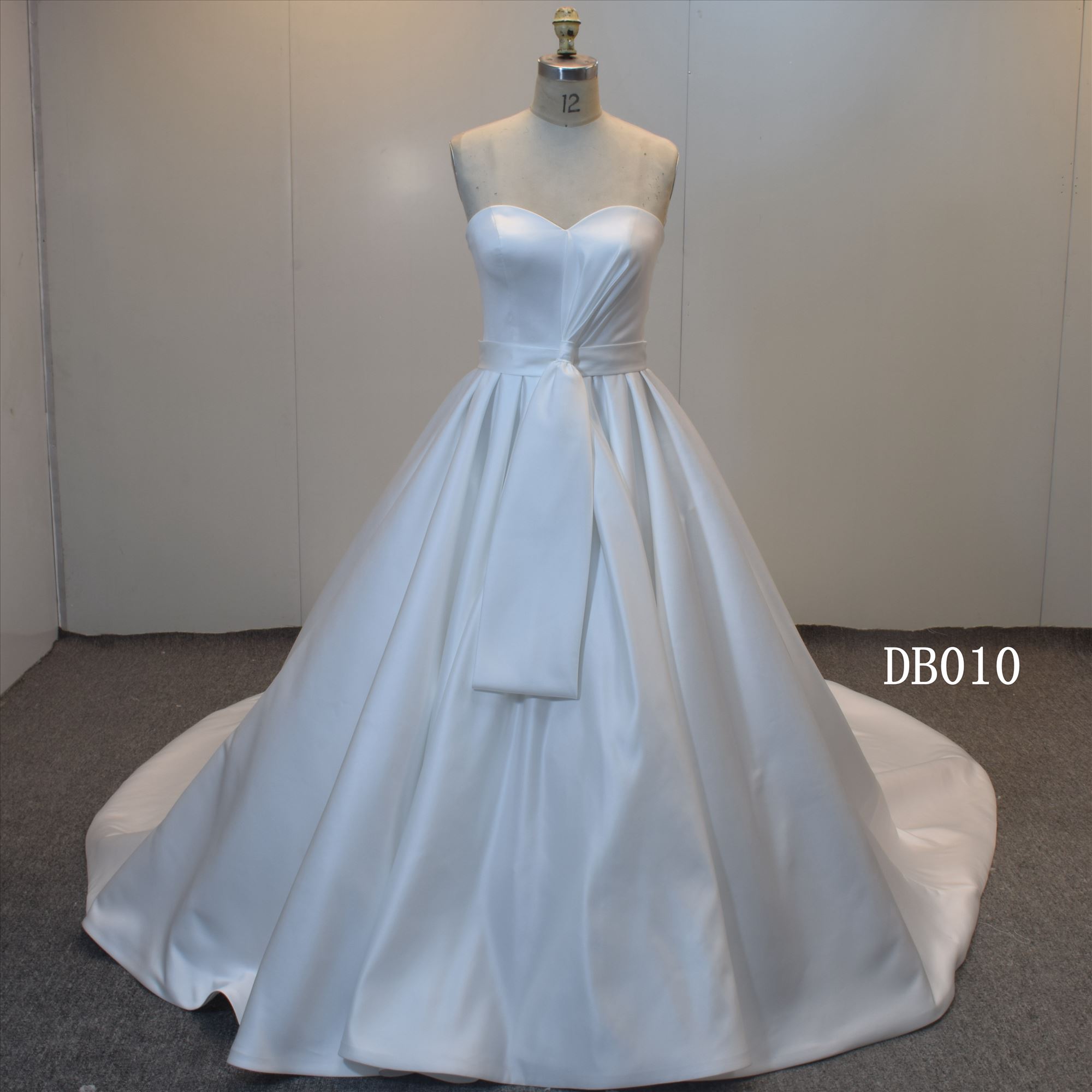 Modern Style Satin bridal gown whole sell price wedding dress