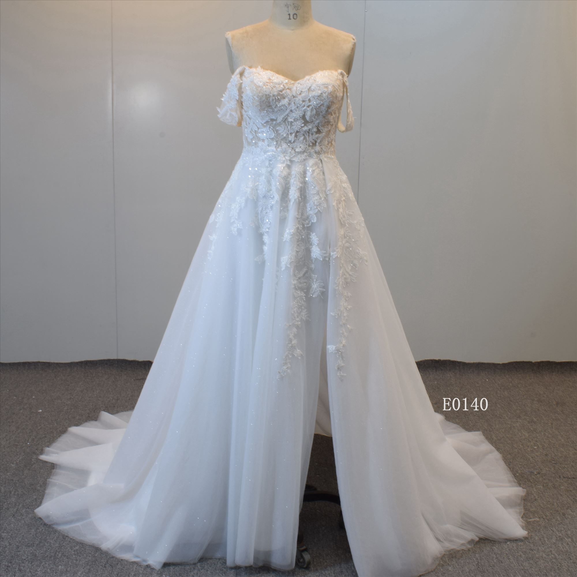 Split Wedding dress A Line Bridal Gown Sweetheart Neckline Bridal Dress