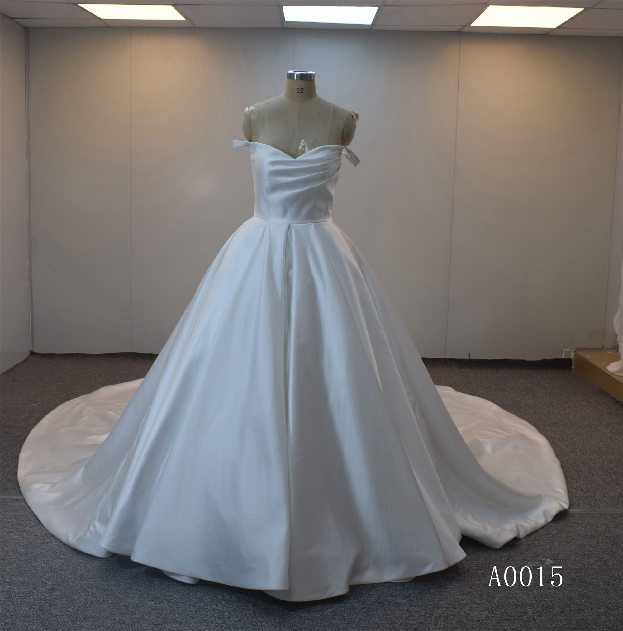 Satin  Bridal Gown Ball Gown Wedding Dress For Women