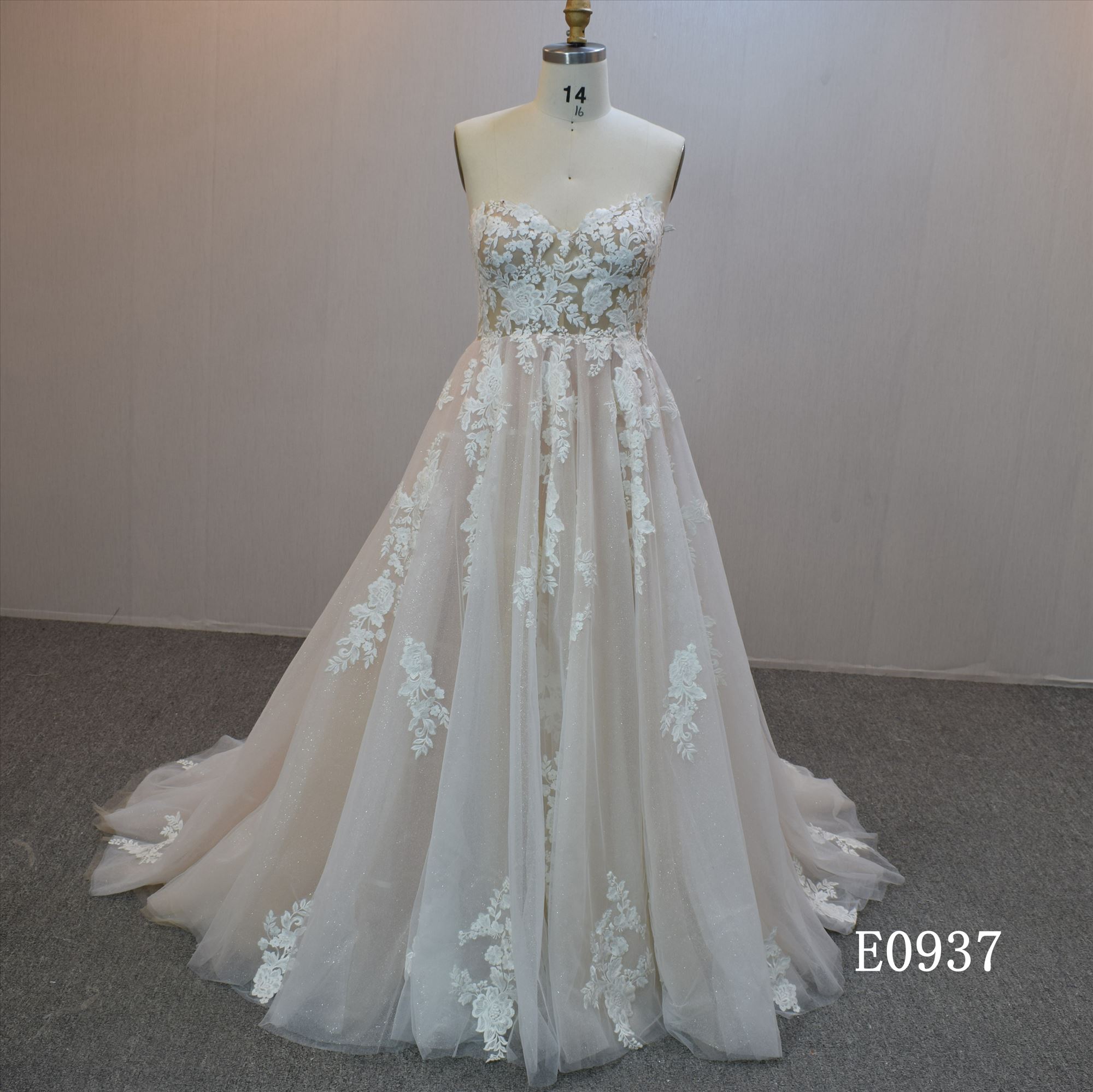 New design A-line bridal dress guangzhou factory made elegant Lace Sequins bridal dress