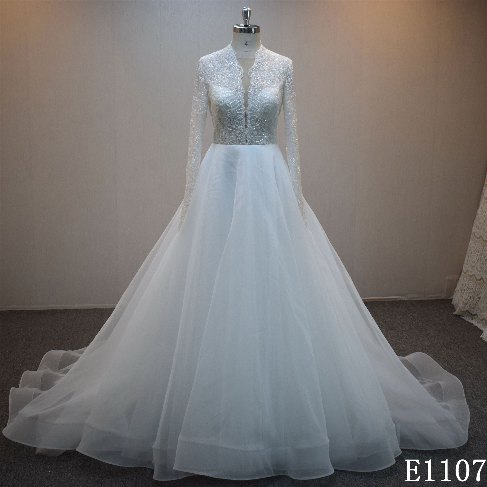 Lastest design A-line bridal dress guangzhou factory made elegant bridal dress