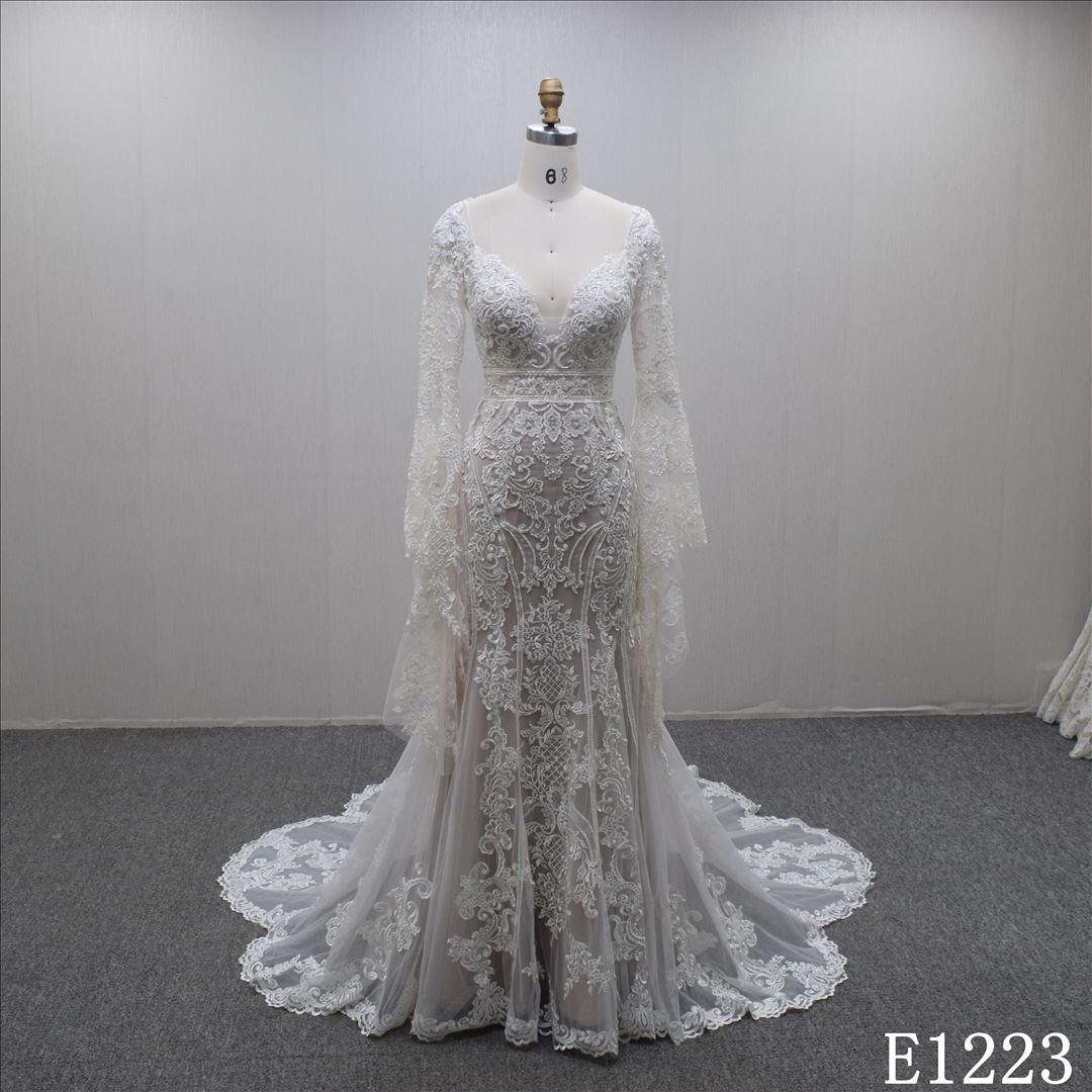 Hot seller BohemianTrumpet Ruffle sleeve V-neck appliques beading wedding dress