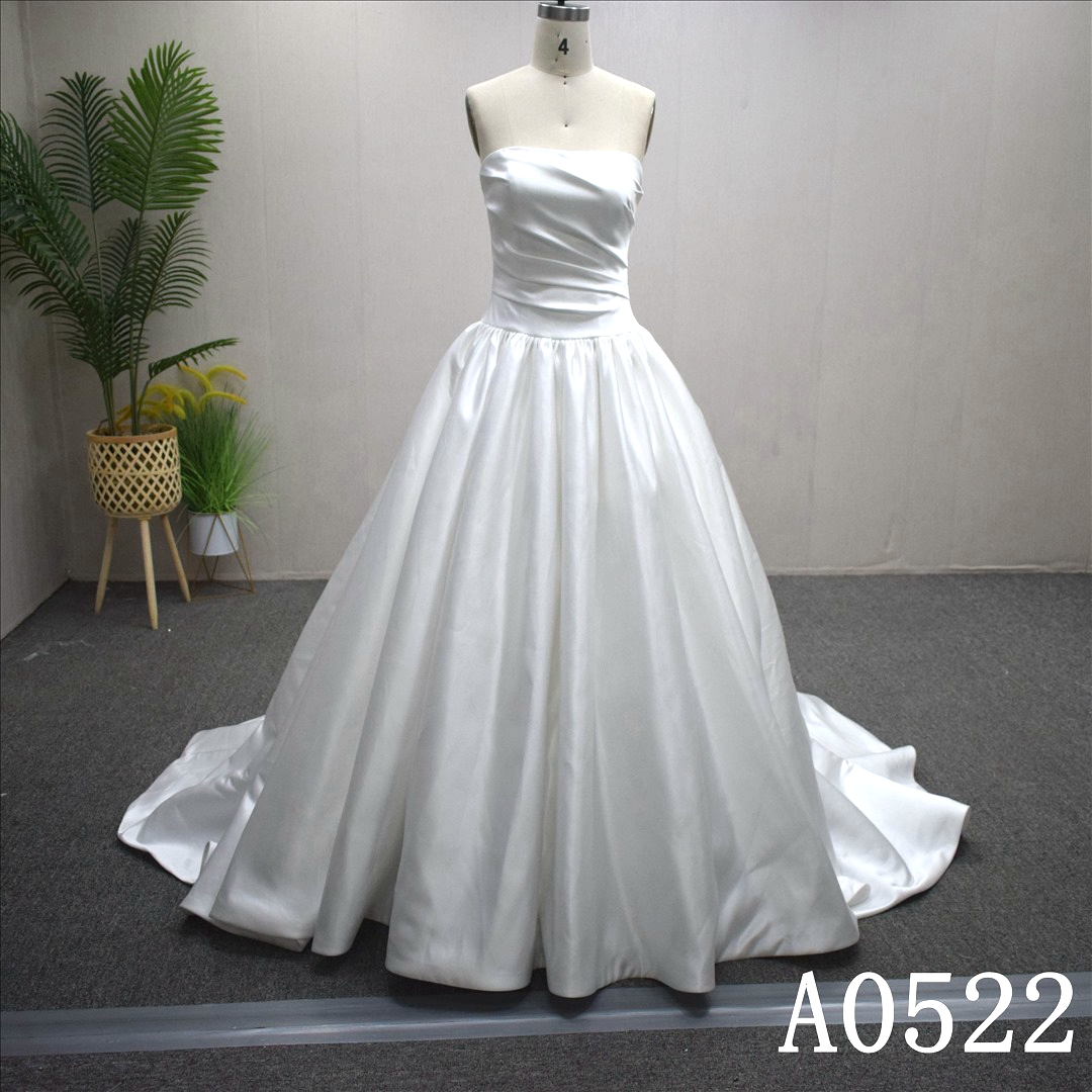 2024 High Quality Simple Wedding Dress Elegant Pleats Ball Gowns For Bridal