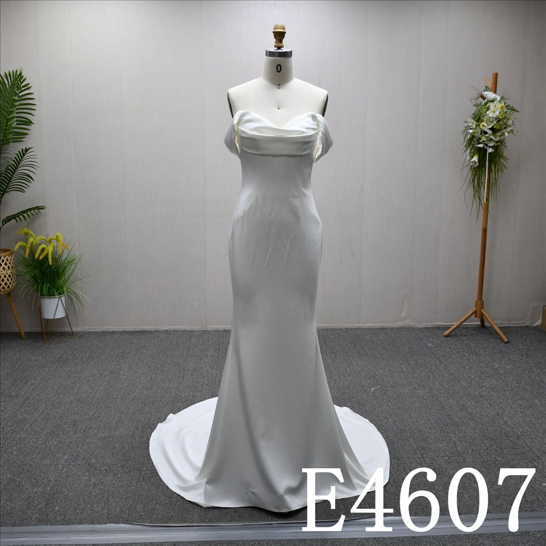 Bridal Dress Factory Stock Mermaid Sweetheart Simple dress features With Lace Flower