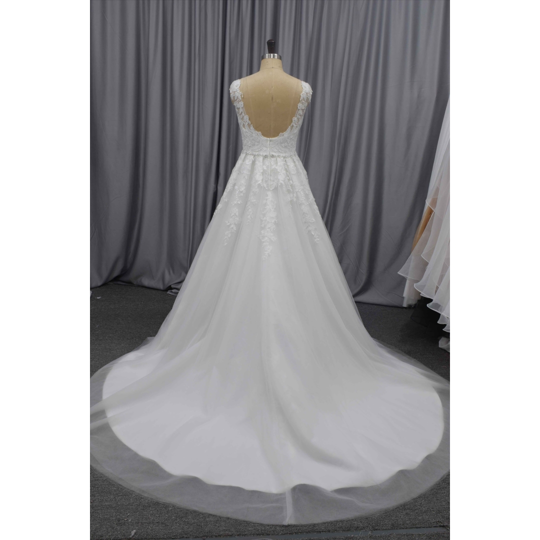 A line straps V neckline night back princess design wedding gown