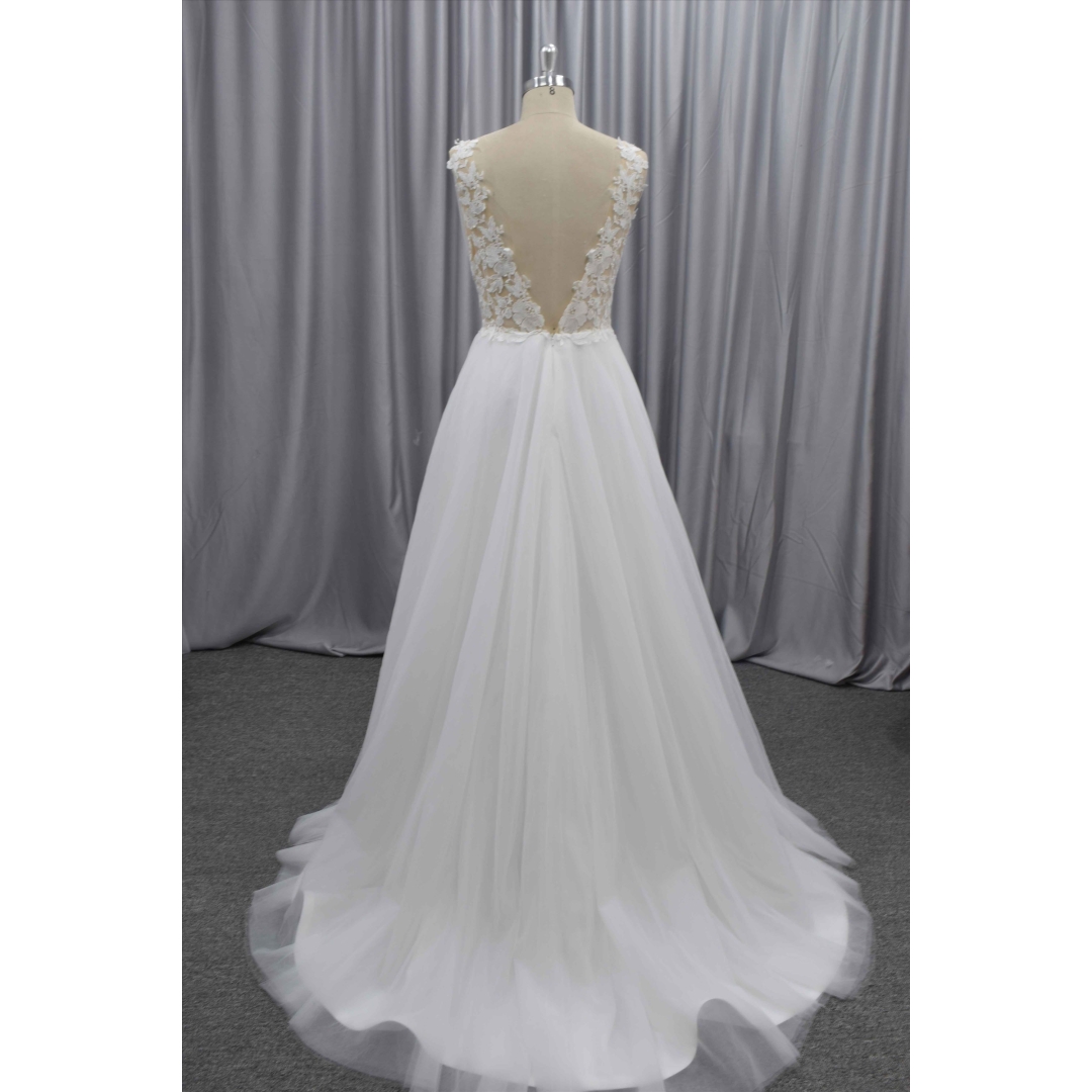 Vintage A line bridal gown V back wedding gown in cheap price