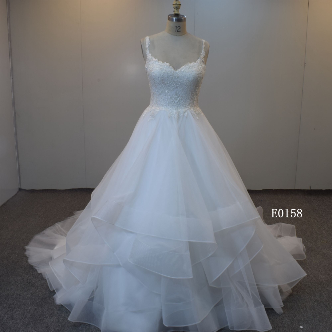 Spaghetti straps tulle Bridal Dress Ball Gown Wedding Dress For Women