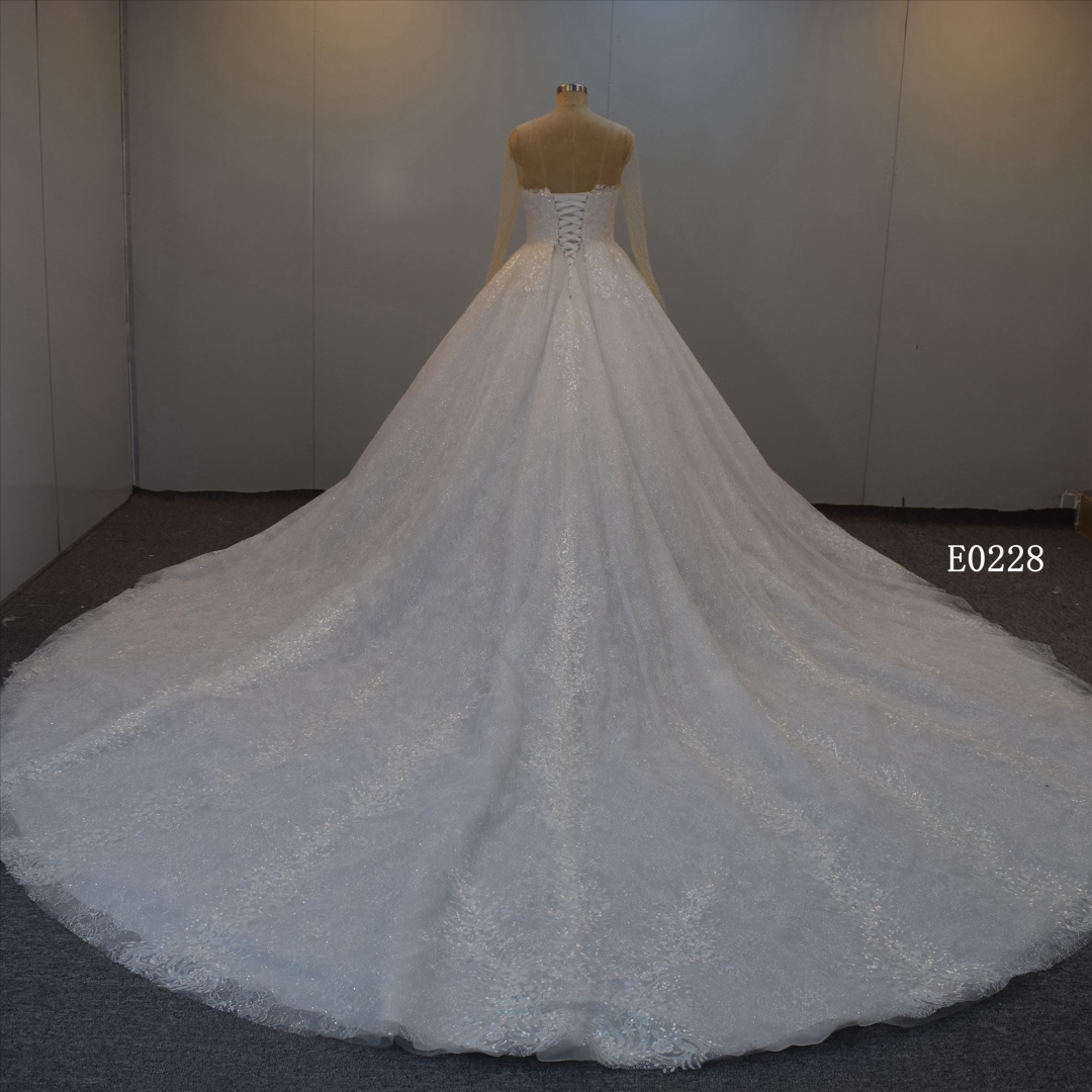 Long Sleeves Organza Bridal Gown Ball Gown Wedding Dress For Women