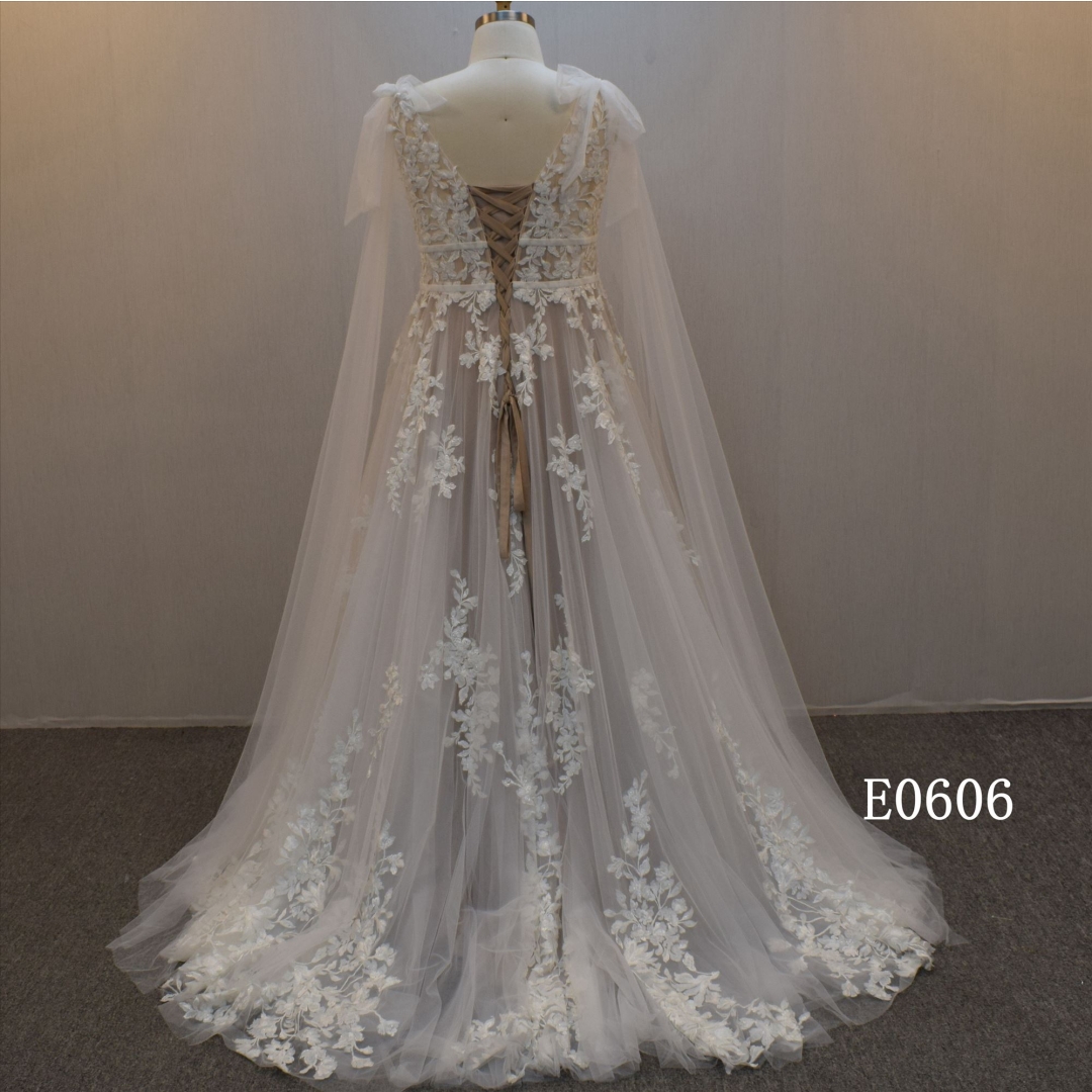 Customized Plus Size A line wedding dress With Detachable Wings