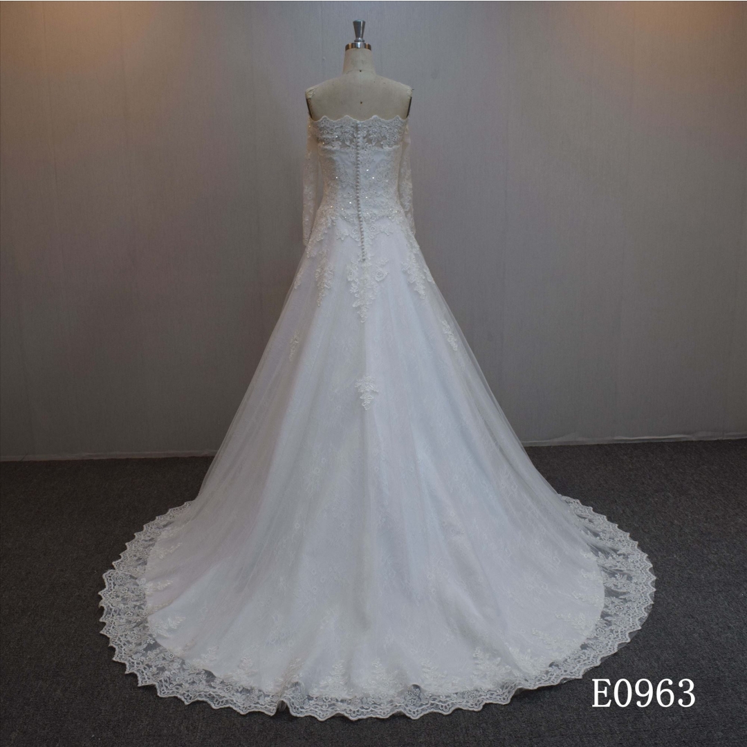 Lastest design A-line bridal dress guangzhou factory made elegant Lace bridal dress