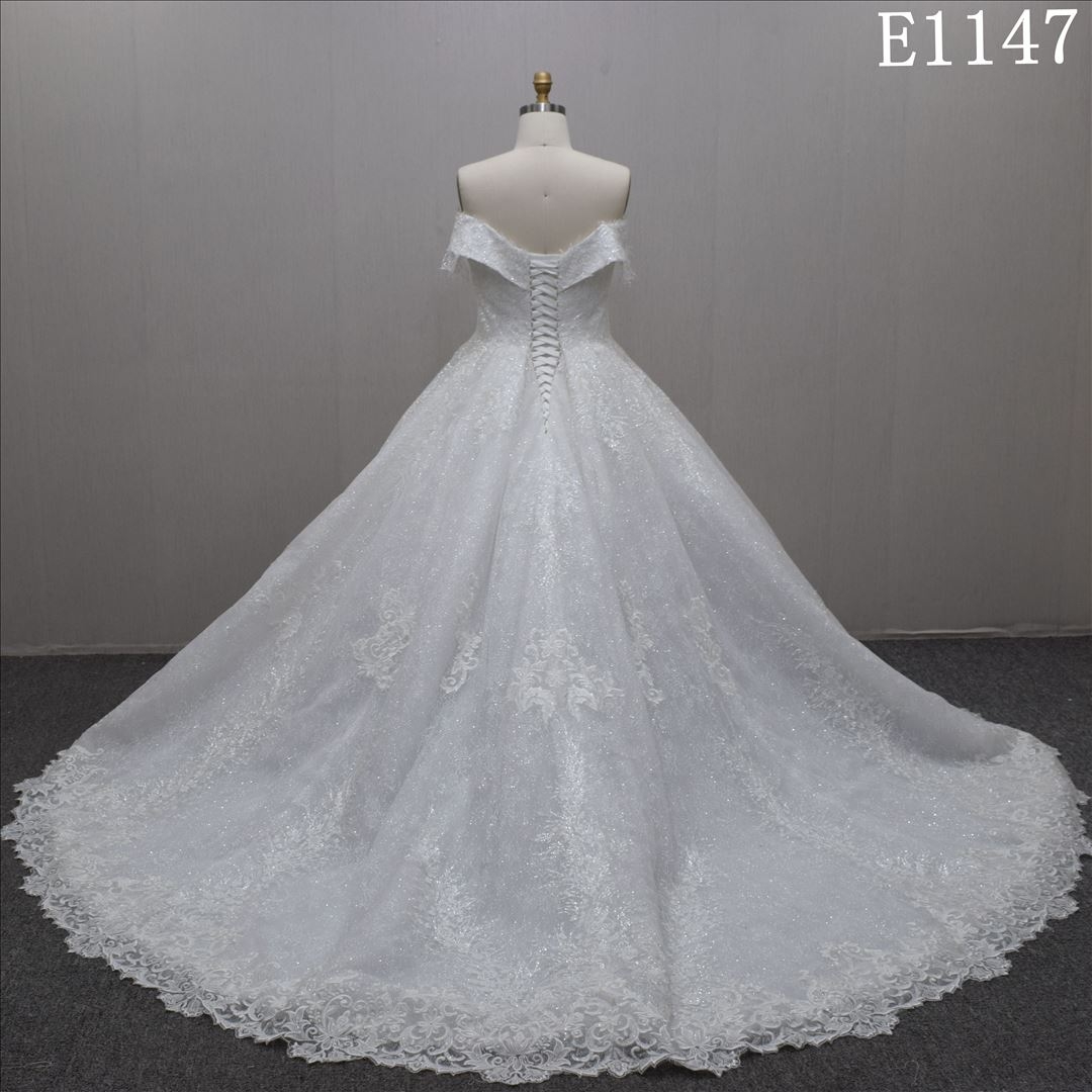 2023 New Design Honorable Ballgown Sweetheart Neck Glitter Tulle Wedding Dress 