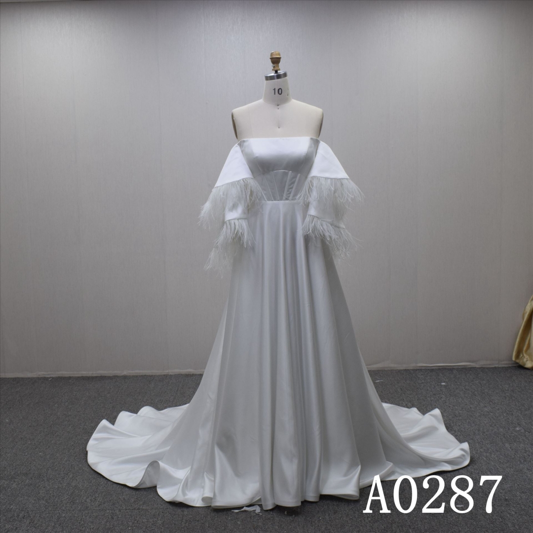 New Fashion Mild Batwing Sleeves Boat Neck Satin Hand Made Wedding Dress