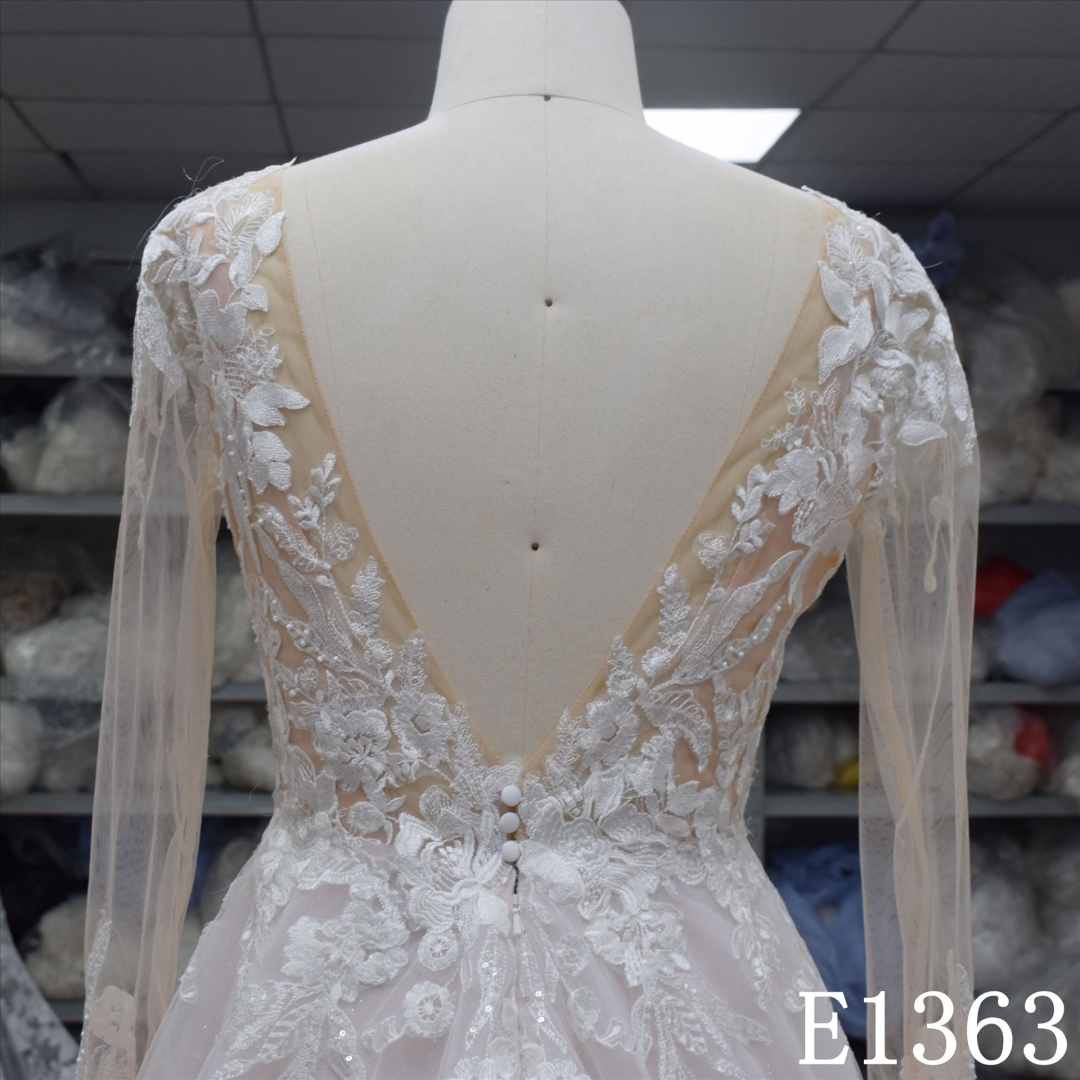 Elegance Long Sleeves Illusion Lace Flower Tulle Hand Made  Bridal Dress