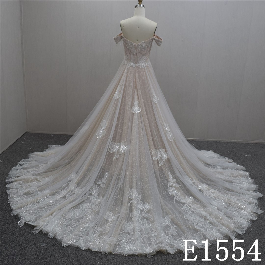 Special Design Off Shoulder A-line Tulle Hand Made wedding Dress