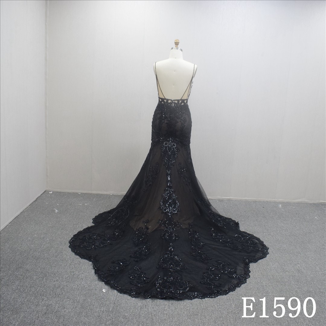 Sexy Backless Spaghetti Strap Black Mermaid Lace Hand Made wedding Dress