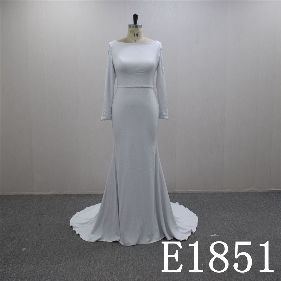 High Quality Elegant and simple Long Sleeves  Wedding Dress