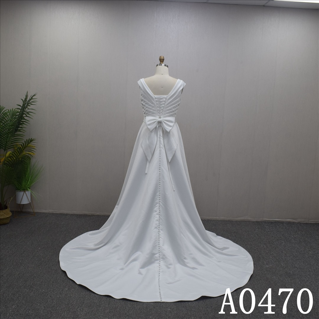 Special Design V-neck With bow A-line Hand Made wedding Dress