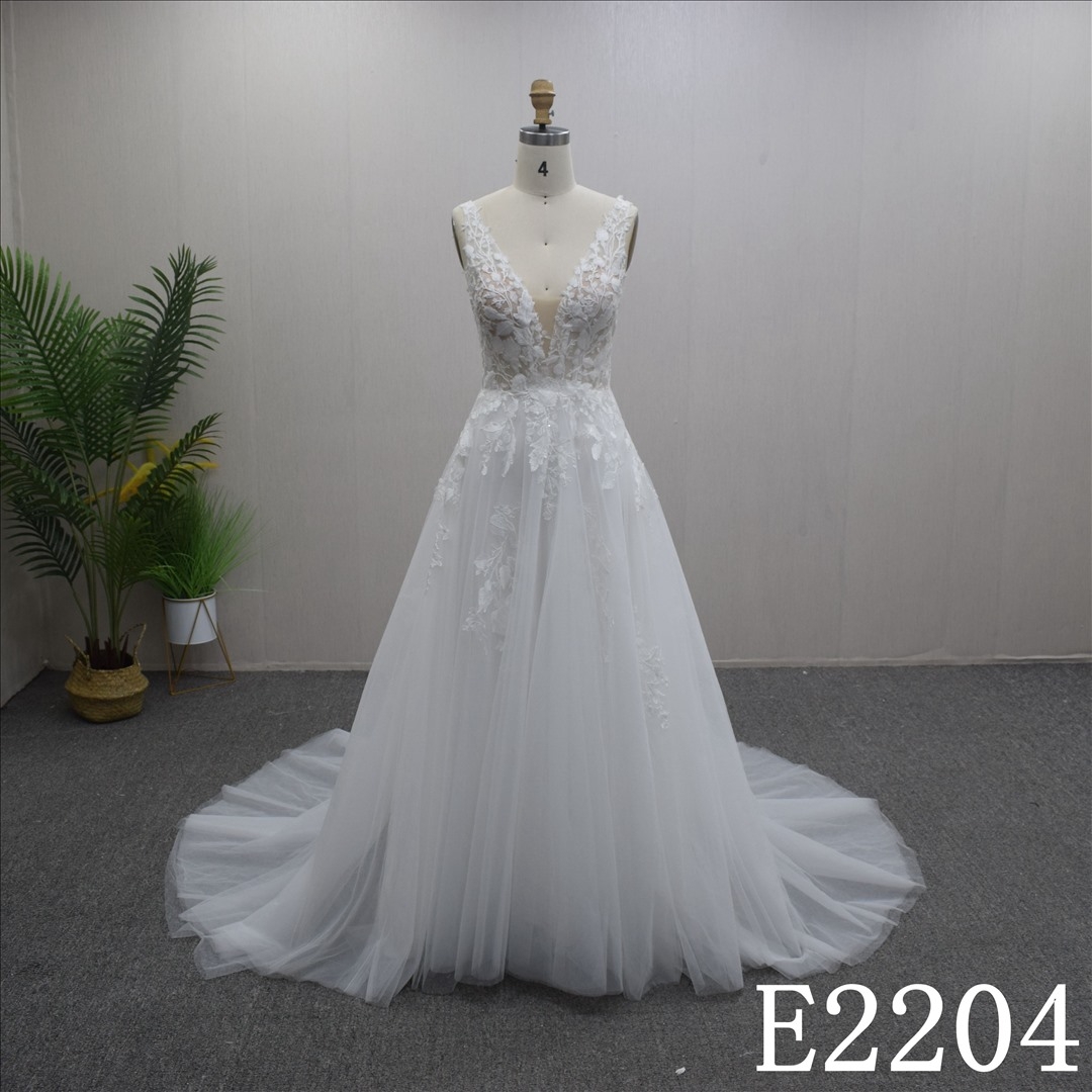 2024 new collection princess style wedding dress with V-neck bridal gown