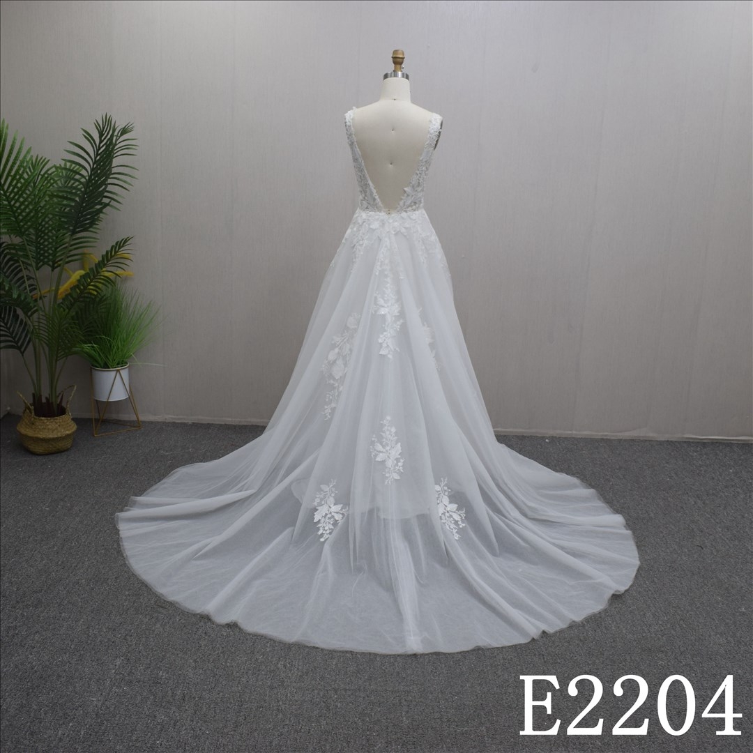 2024 new collection princess style wedding dress with V-neck bridal gown