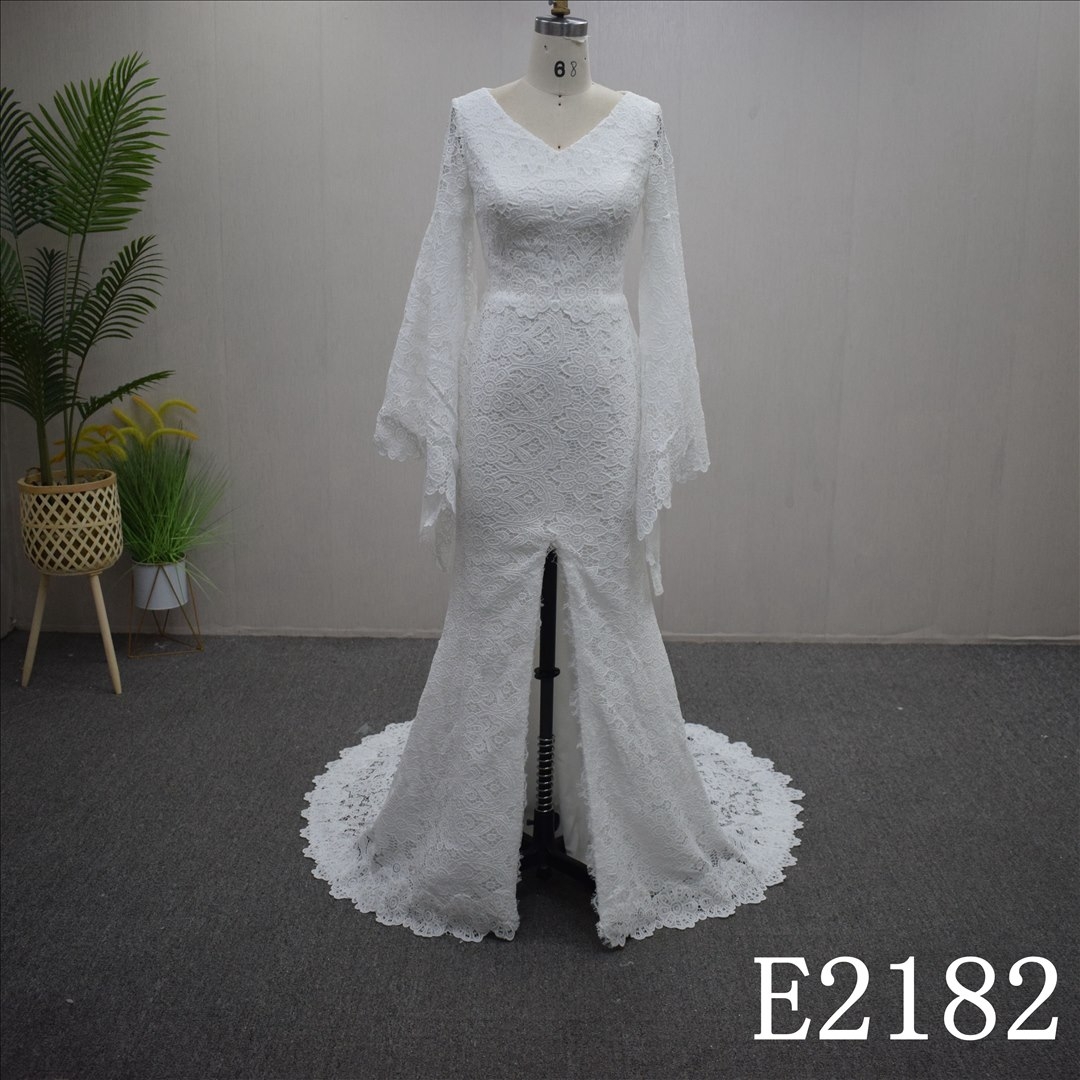 High Quality Elegant and simple Long Sleeves  Wedding Dress