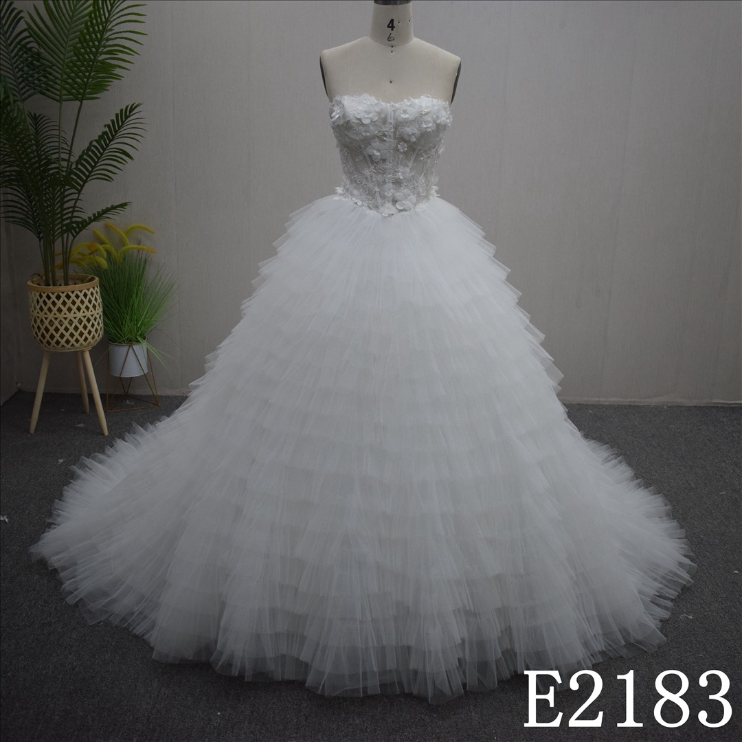 Sweet Sweetheart and sleeveless With A Big Train Hand Made  Bridal Dress