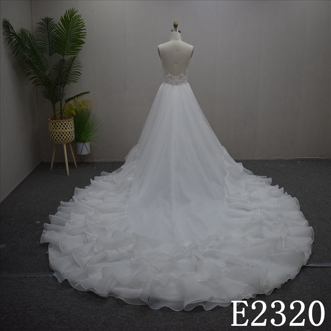 Best Sale Mermaid  princess V-neck  lace appliqued  wedding dress