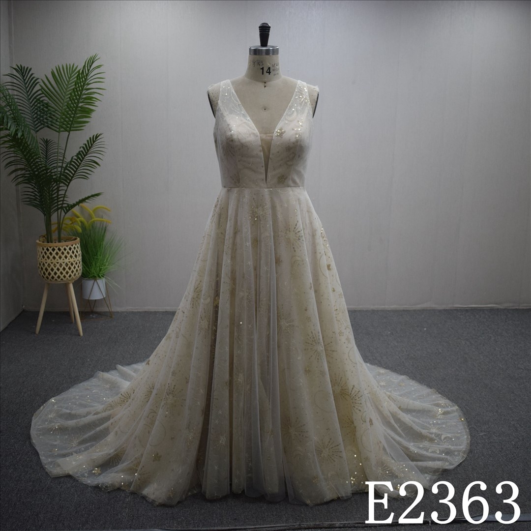 Simple A-line Backless Sleeveless With lace flower Hand Made Bridal Dress