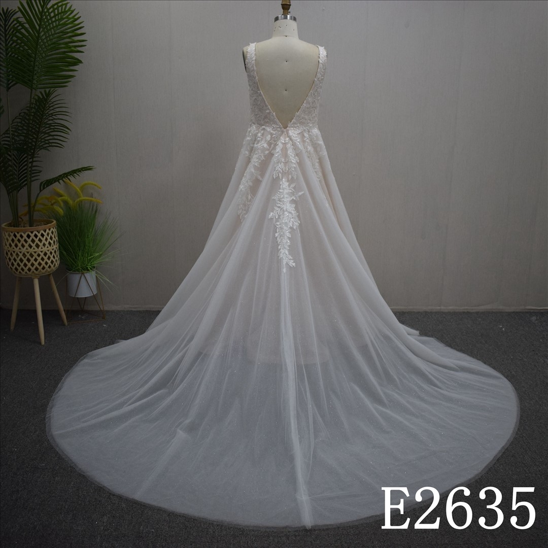 Gorgeous V-Neck Lace Flower  with backless Hand Made Bridal Dress