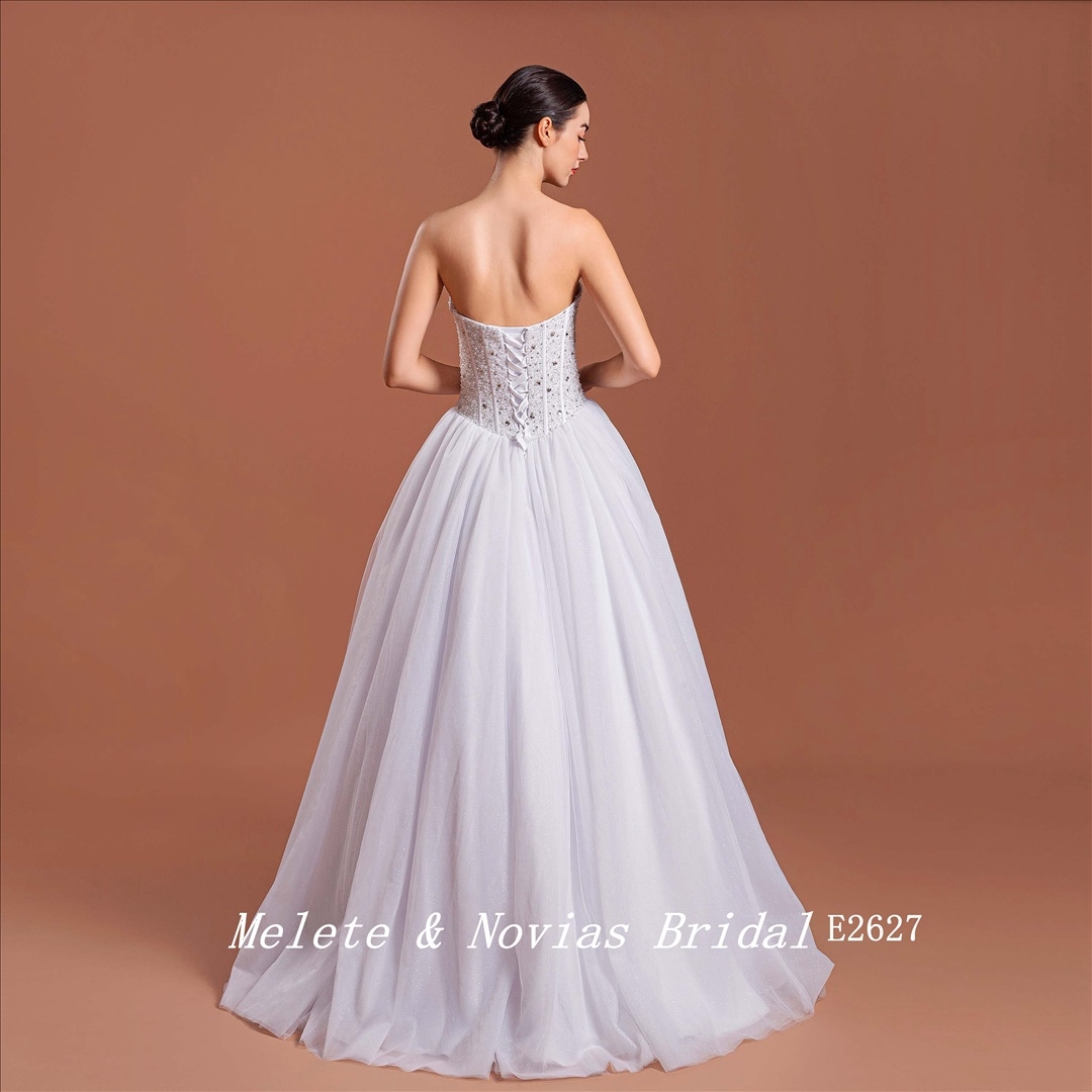 2024 Ball Gown Wedding Dress Sweat heart Bridal With Diamond