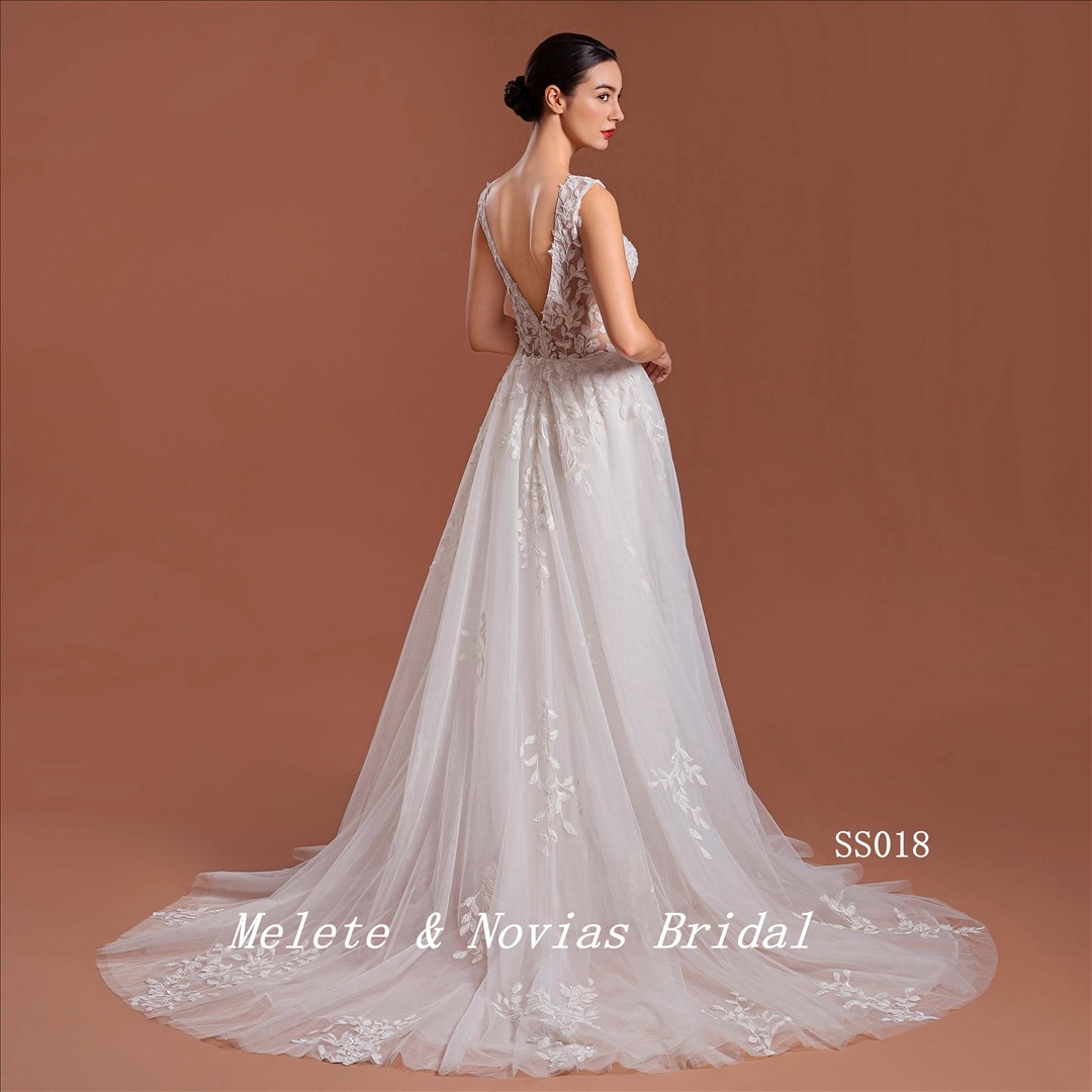 2024 New Wedding Dress Elegant V Neckline Lace Bridal Gown