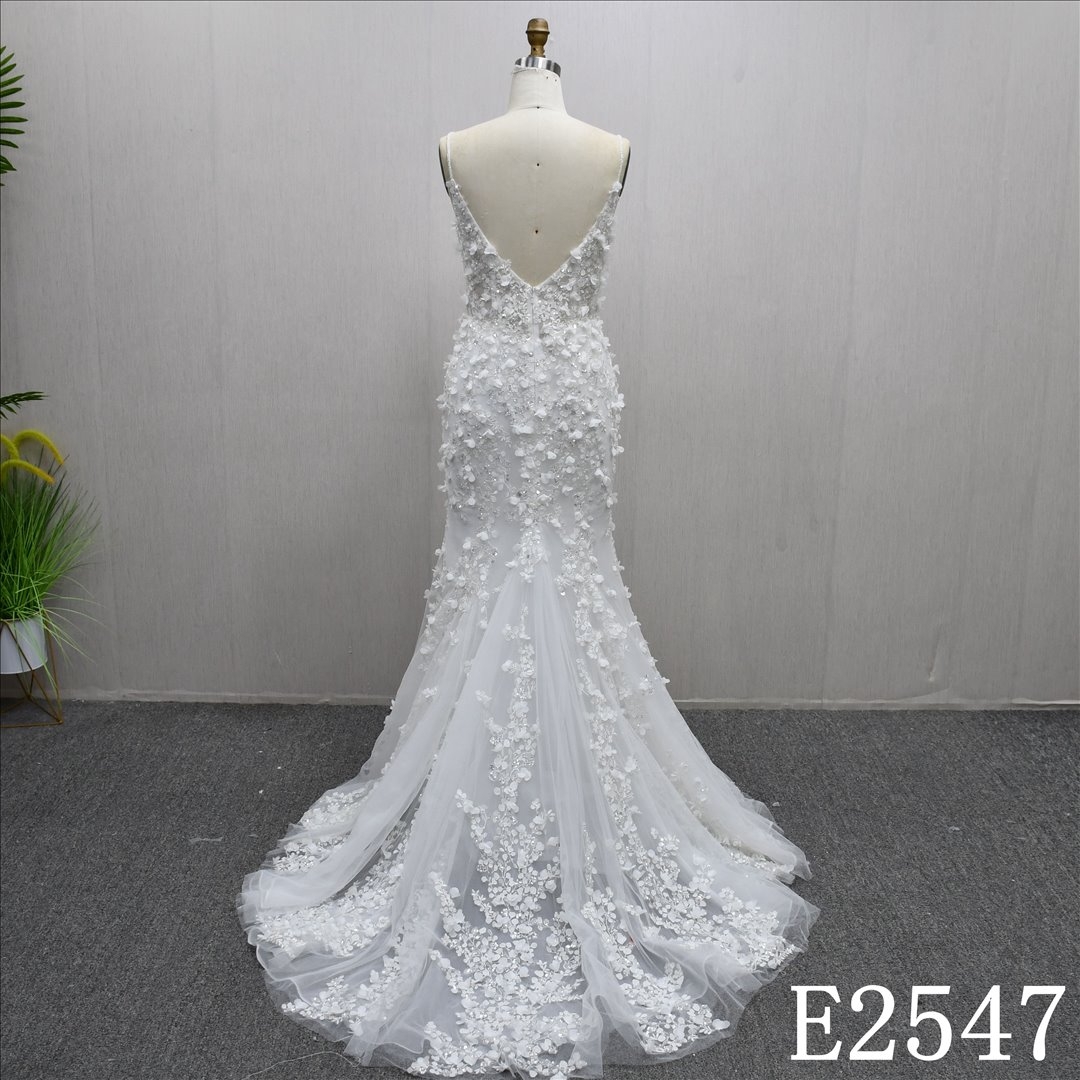 V-Neck 3D Flowers Pearls Plus Sequins Strapless Mermaid Princess Bridal Gowns