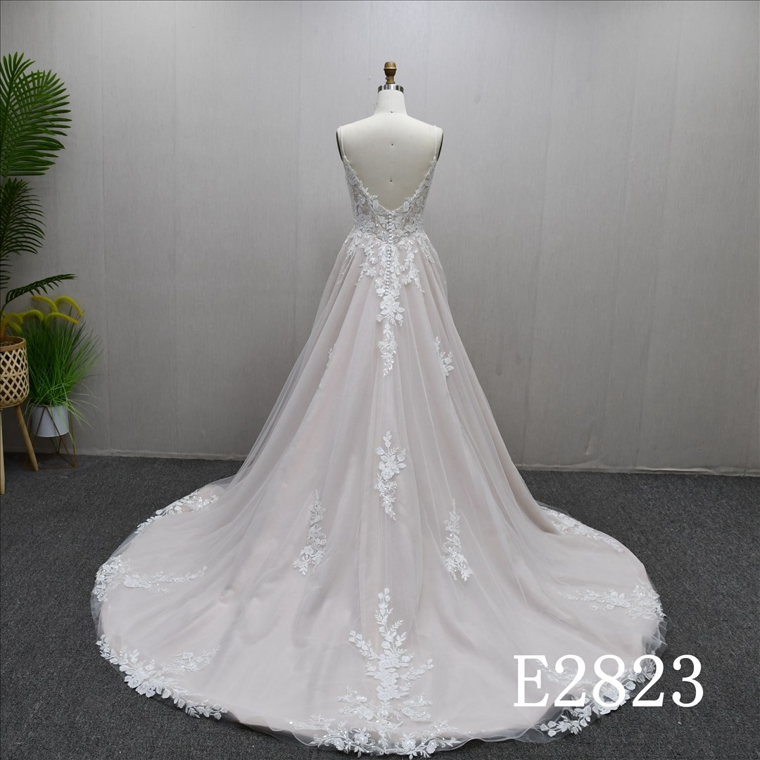 V- Neckline Lace Applique Wedding dresses Strapless A-Line Bridal Gowns