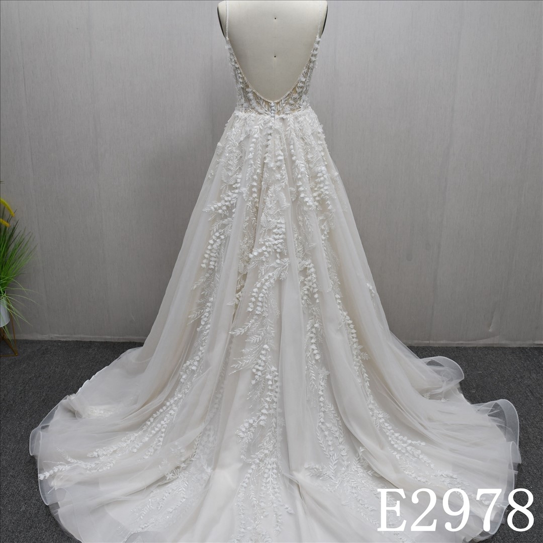 Luxury Lace 3D Flowers Wedding Dresses Beaded Bone A-Line Bridal Gowns