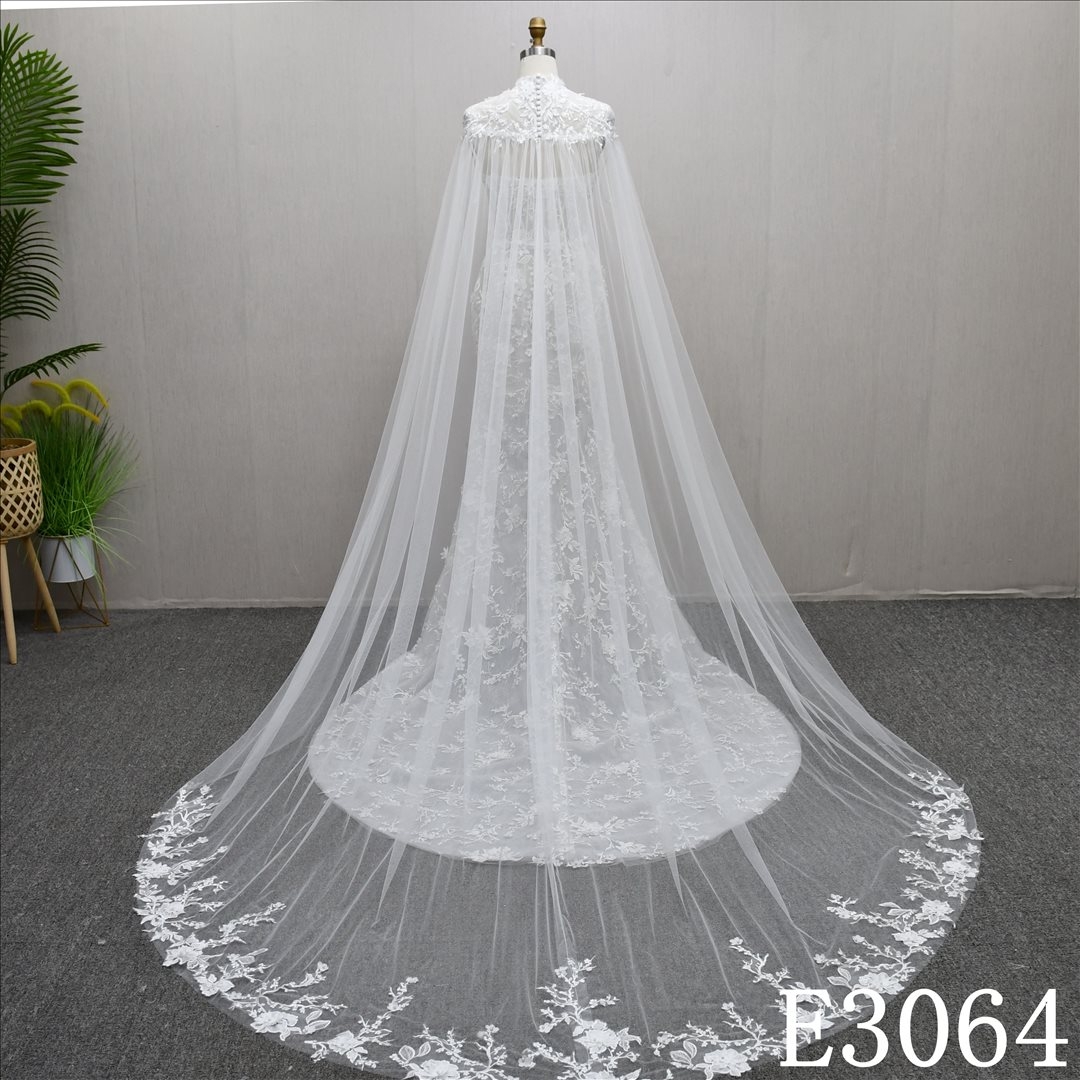 Detachable Neck Shawl Noble Elegant Wedding Dresses Lace Row Bridal Gowns