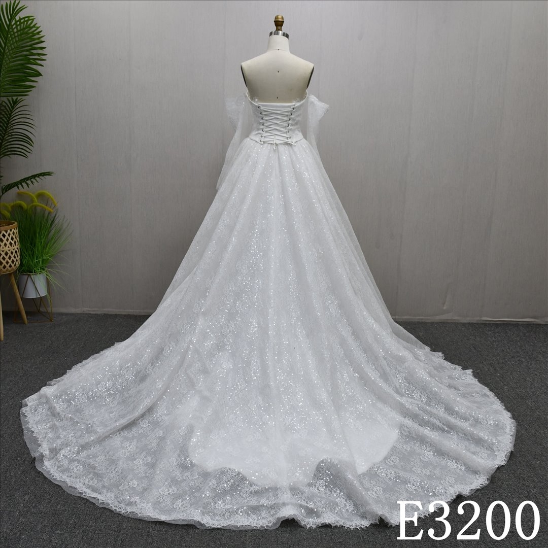 2025 Elegant Detachable Long Sleeve and Vest High Quality Wedding Dresses