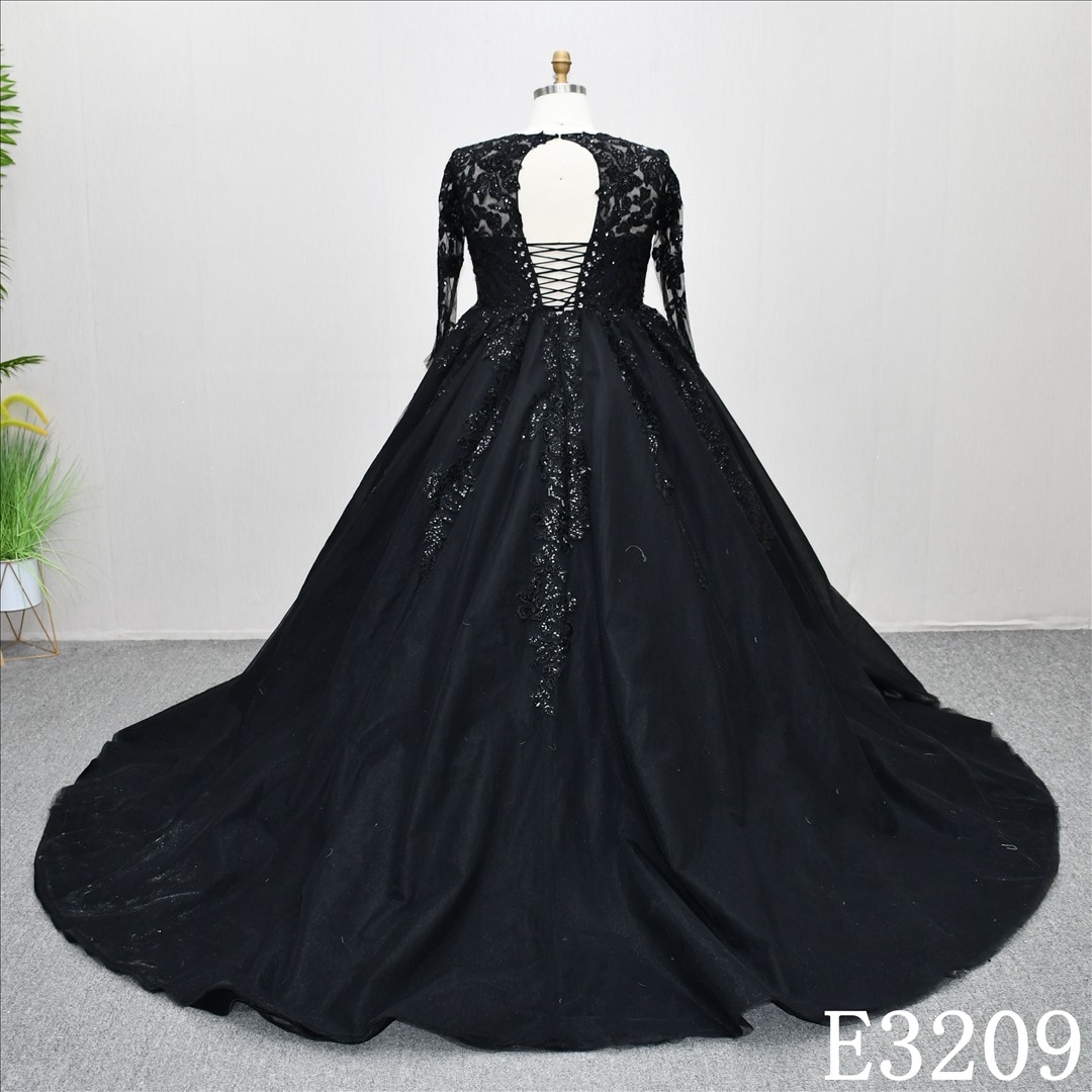 Lace Long Sleeve Elegant Premium Black V-Neck Applique Wedding Dress Bridal Gown