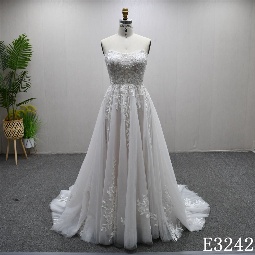 Luxury Elegant Fashion Applique Beading High Quality A-line Wedding Dresses