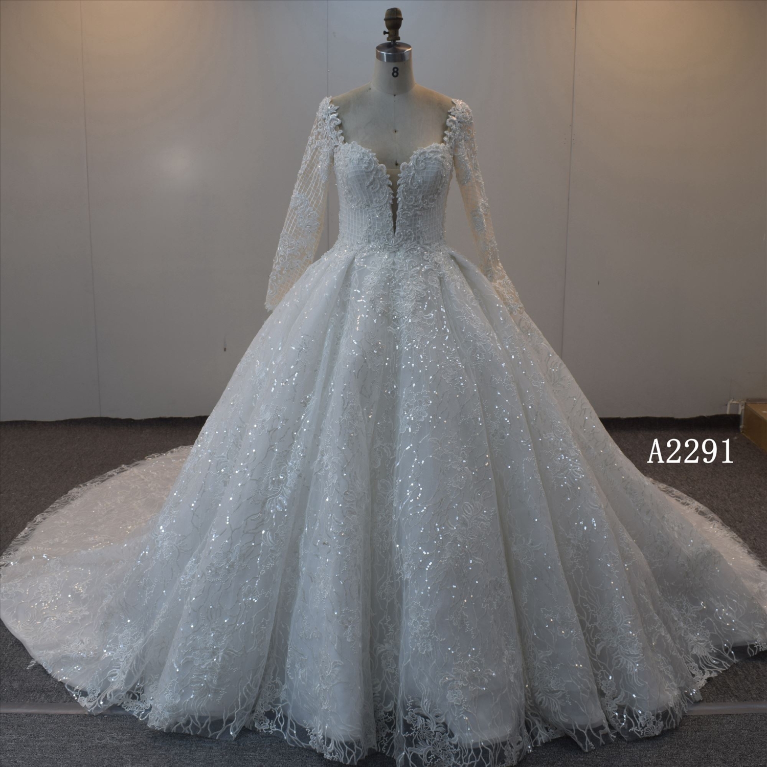 ball-gown-style-bridal-gown-luxury-wedding-gown-custom-fashion