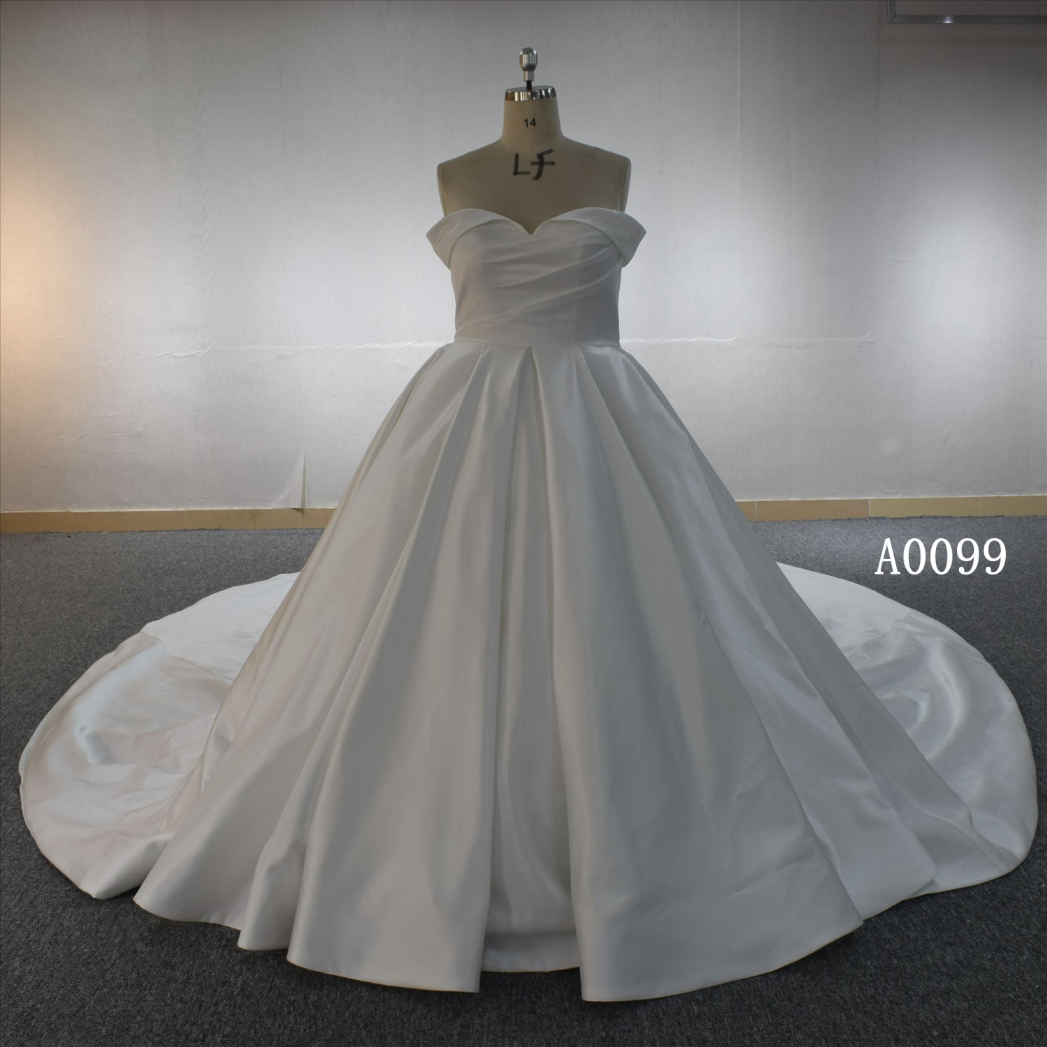 Sleeveless wedding dress, best bridal dress supplier, church train ...