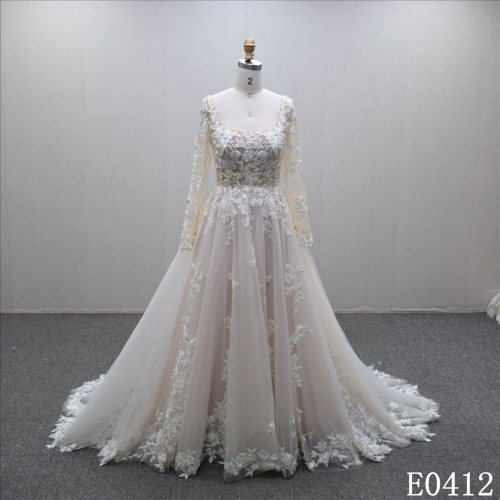 Lastest Design Decent summer  A-line square  lace appliqued  bridal dress for women