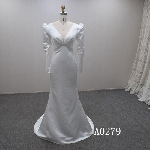 New Fashion Mild Long Sleeves V Neck Satin Hand Made Wedding Dress