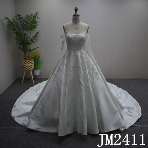 Simple Long Sleeves A-line Lace Flower Sweetheart Hand Made wedding Dress