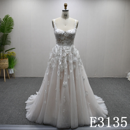 New Design Elegant Tulle Applique Wedding Dresses A-Line Ball Gown Bridal Gowns