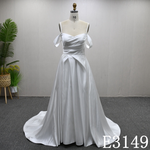 Elegant Plain Satin Pleated Bridal Gown A-Line Ball Gown Gentle Wedding Dresses